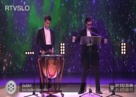 Hài hước với Gangnam Style phiên bản Opera