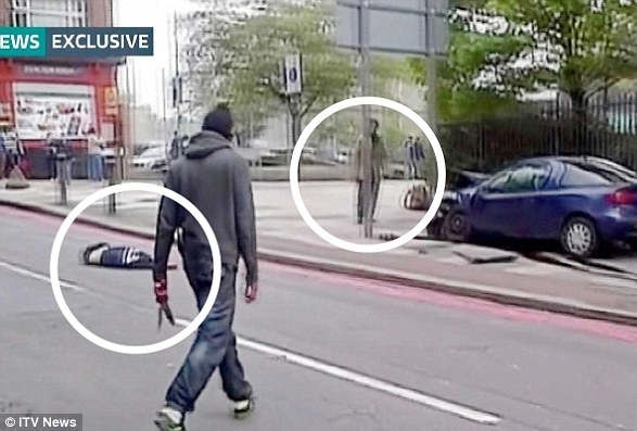 Ảnh – video: Chiến binh Hồi giáo thảm sát lính Anh gây chấn động London