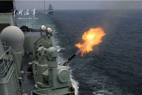 Xem hải quân Nga - Trung "tương tác trên biển" bằng đạn thật