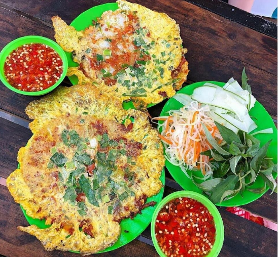 Bánh ép Huế - Đặc sản đường phố