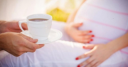 Caffeine ảnh hưởng đến não bộ thai nhi, hậu quả kéo dài