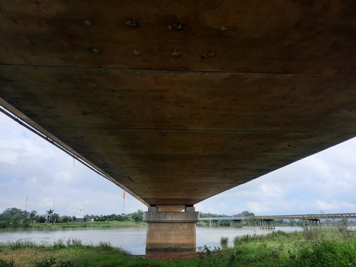 Cận cảnh cây cầu vòm 2 chiều độc đáo còn lại trên “đất lửa” Quảng Trị