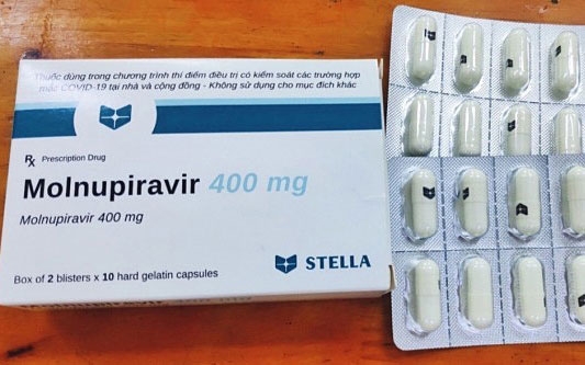 Điều trị bằng thuốc Molnupiravir: Đối tượng nào cần thận trọng