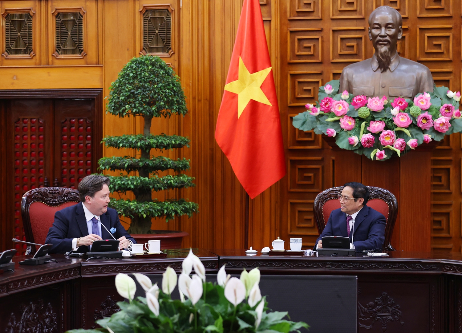 Thủ tướng Phạm Minh Chính tiếp xã giao Đại sứ Hoa Kỳ tại Việt Nam Marc Evans Knapper