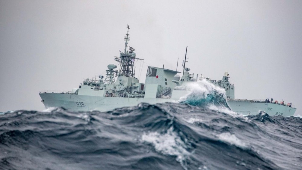 Canada điều tàu chiến đi qua Biển Đông