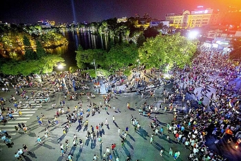 Hà Nội tạm dừng tổ chức lễ hội và các tuyến phố đi bộ