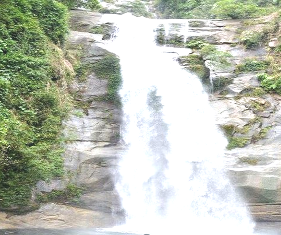 Top 8 thác nước đẹp không thể bỏ qua ở Hà Giang