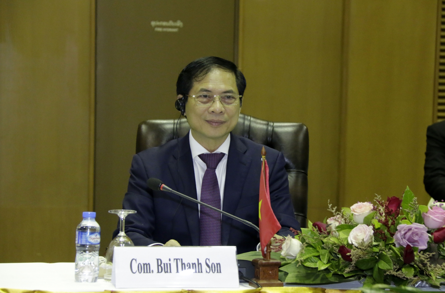 Tham vấn thường niên  cấp Bộ trưởng Ngoại giao Việt Nam - Lào lần thứ 9