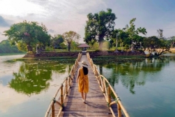Đảo Bồng Lai - hồ Tịnh Tâm: Vườn ngự uyển bên Kinh thành Huế