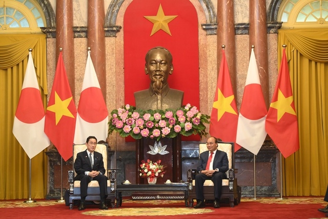 Chủ tịch nước Nguyễn Xuân Phúc tiếp và mời cơm thân Thủ tướng Nhật Bản Kishida Fumio