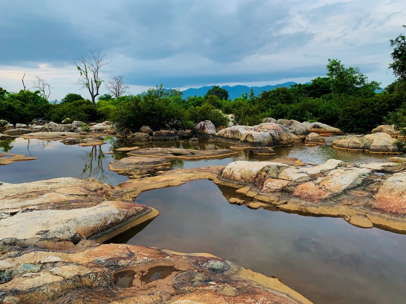 Đập Tân Giang – Điểm du lịch xanh không thể bỏ qua của những tín đồ đam mê khám phá thiên nhiên