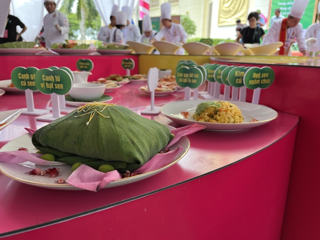 200 món ăn chế biến từ sen được xác lập Kỷ lục Việt Nam và Kỷ lục thế giới