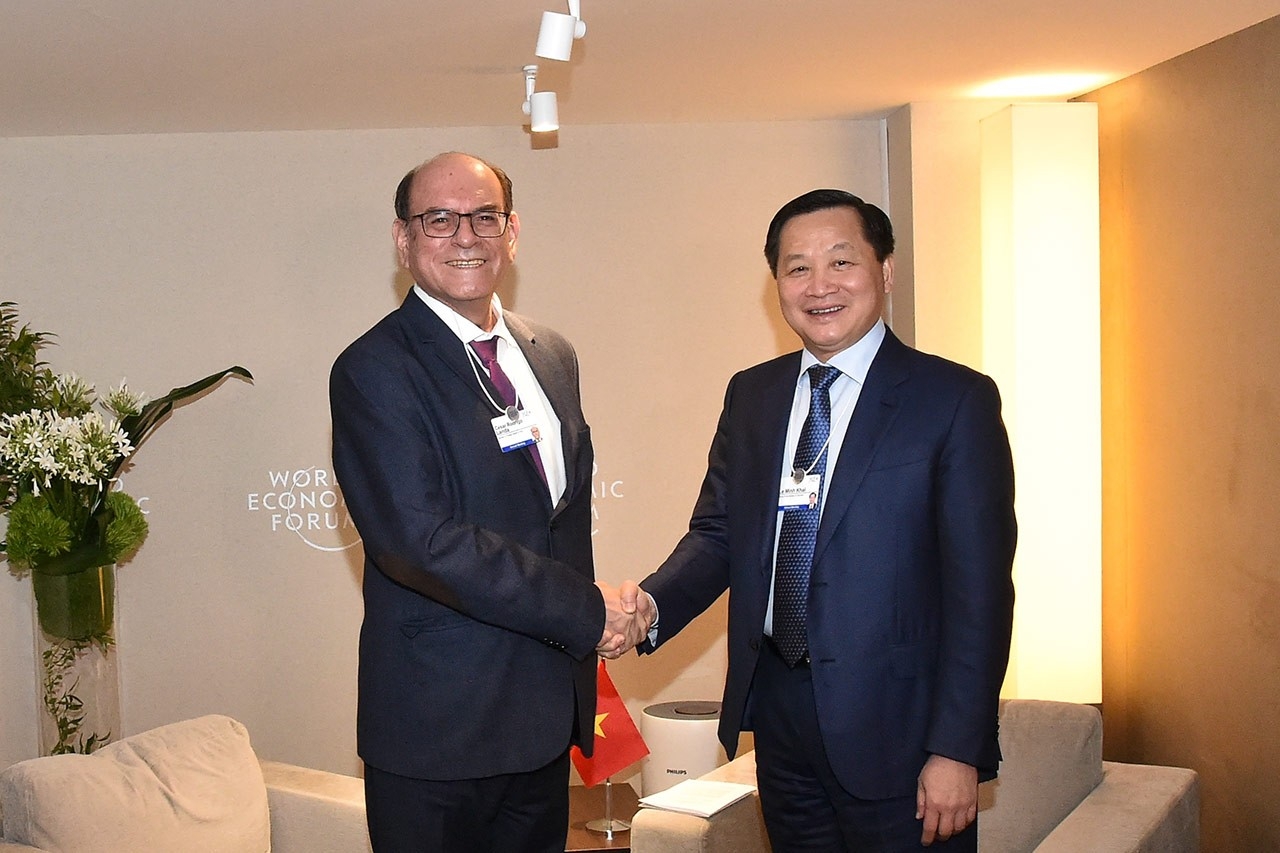 Phó Thủ tướng Lê Minh Khái và các hoạt động song phương bên lề Hội nghị WEF 52