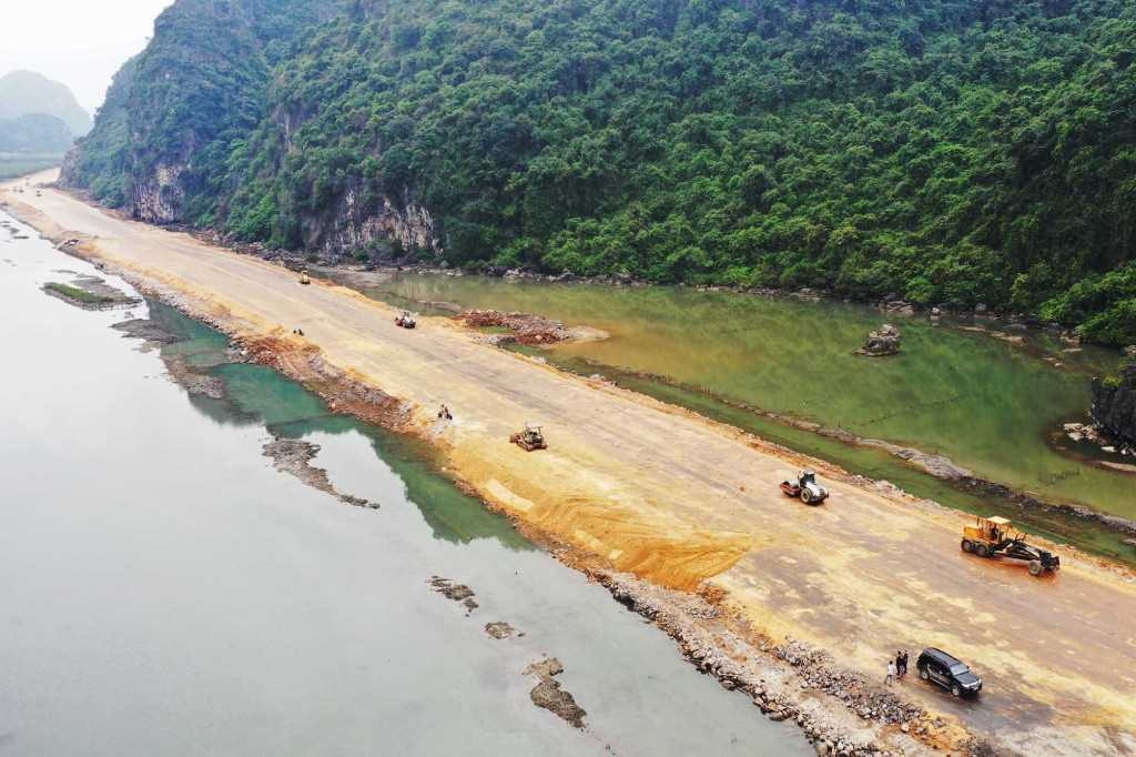 Quảng Ninh: Tái sử dụng đất đá thải mỏ phục vụ các dự án trọng điểm