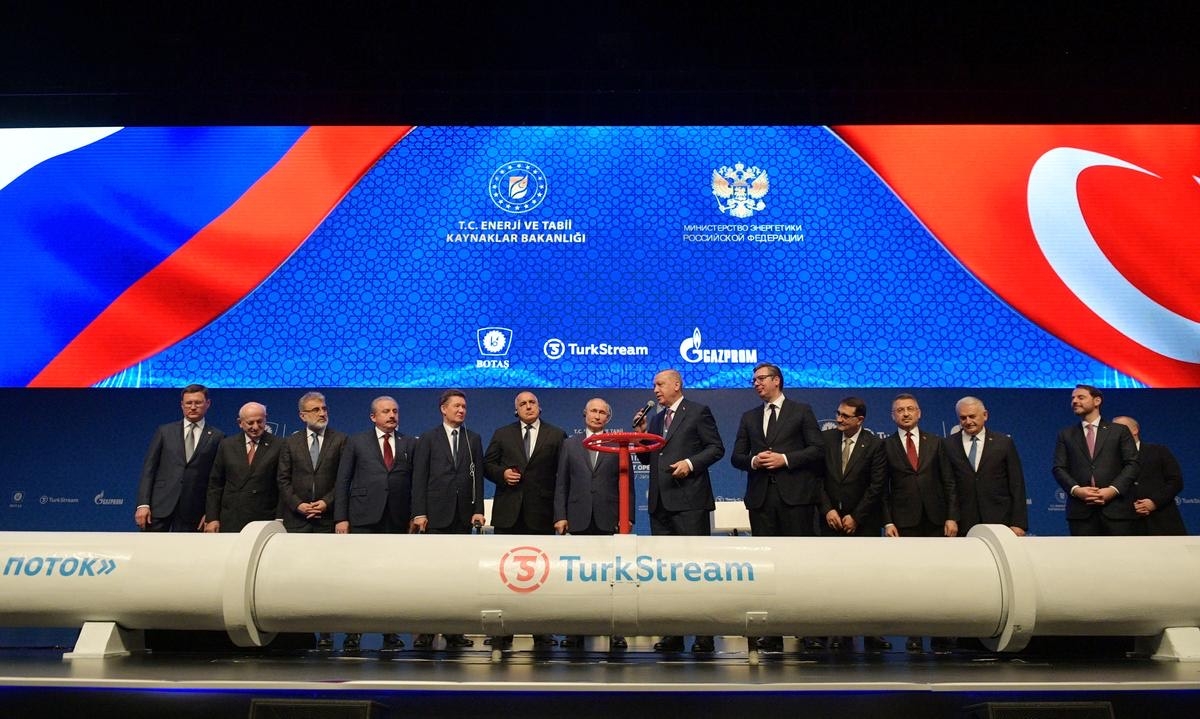 khi cua gazprom qua ukraine phu thuoc turkstream va blue stream