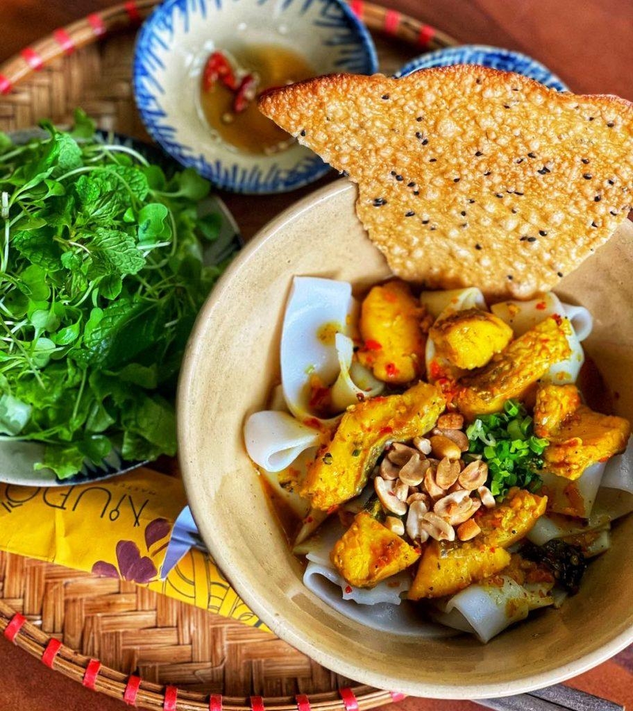 Bánh xèo, mì Quảng lọt top 9 món ăn Việt phải thử do Tạp chí du lịch Rough Guides bình chọn