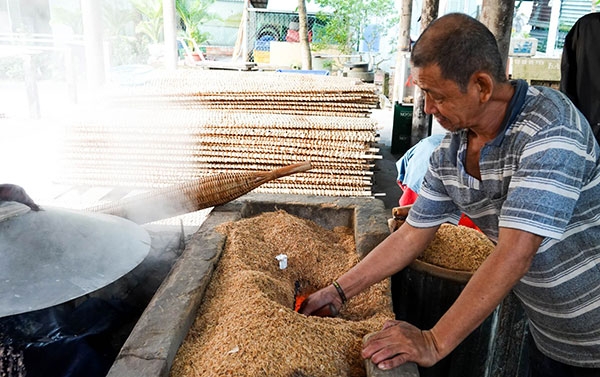 Về Cần Thơ, trải nghiệm làm hủ tiếu 