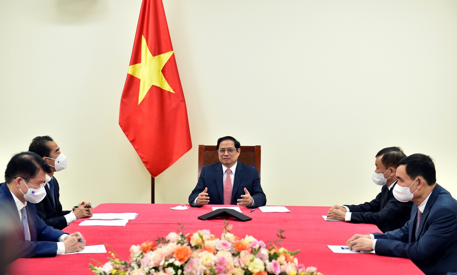 Thủ tướng Chính phủ Phạm Minh Chính điện đàm với Thủ tướng Cộng hòa Séc