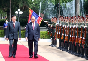 Chủ tịch nước Nguyễn Xuân Phúc hội đàm với Tổng Bí thư, Chủ tịch nước Lào Thongloun Sisoulith