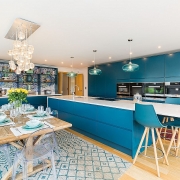 Những mẫu phòng bếp màu xanh dương ấn tượng