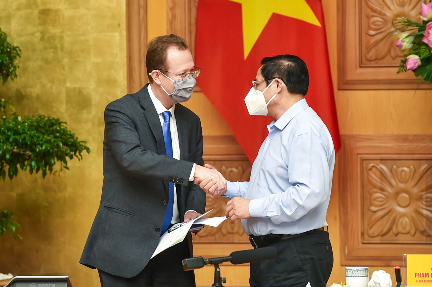 Thủ tướng tiếp Đại biện lâm thời Đại sứ quán Hoa Kỳ và đại diện cộng đồng DN Hoa Kỳ tại Việt Nam