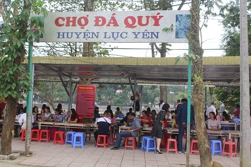 cho da quy luc yen diem du lich doc dao