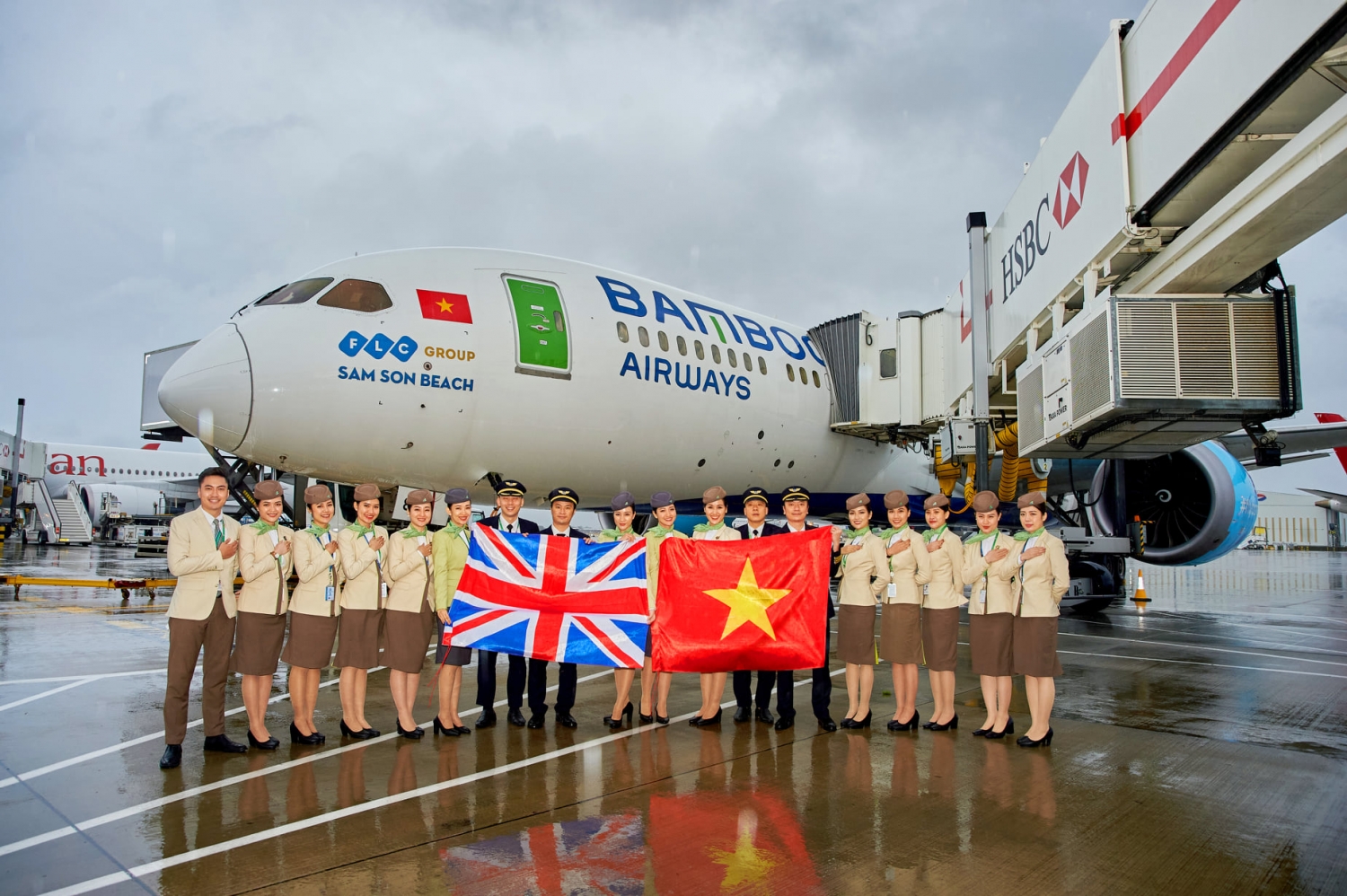 Bamboo Airways công bố đường bay thẳng Việt - Anh và ra mắt Tổng đại lý tại Anh dưới sự chứng kiến của Thủ tướng Chính phủ