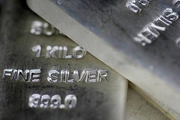 Nhóm kim loại quý tăng rất mạnh khi đồng Dollar Mỹ giảm kỷ lục