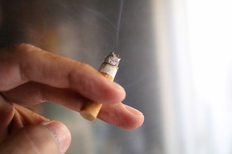 Nghiên cứu 'chấn động': Việc bỏ thuốc lá cực khó khi con người cô đơn