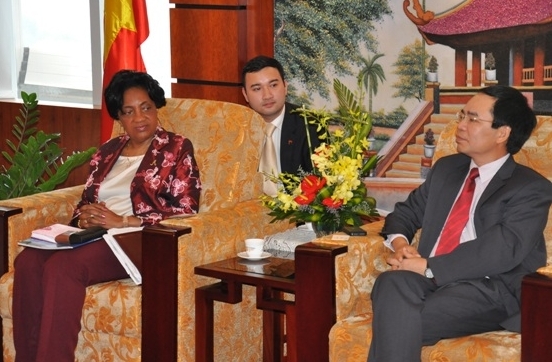 Angola muốn mở rộng hợp tác dầu khí với Petrovietnam