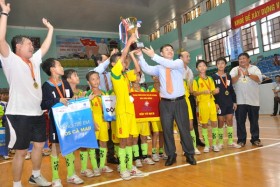 Cà Mau vô địch giải bóng đá PVEP Cup