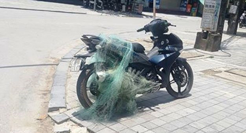 Cảnh sát Thanh Hoá dùng súng bắn lưới bắt người vi phạm giao thông