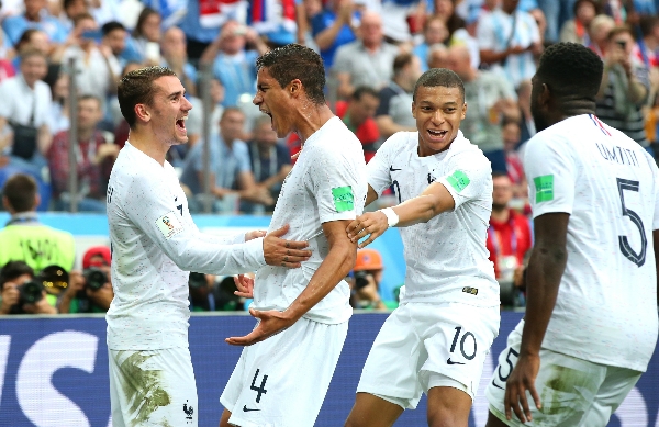 Kết quả World Cup 2018: Pháp đè bẹp Uruguay
