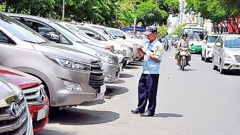 Hà Nội: Taxi công nghệ đâm chết nhân viên trông giữ xe