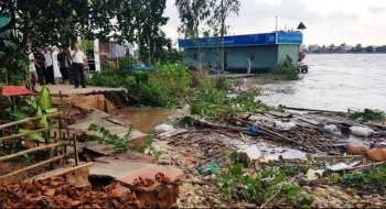 An Giang: Sông "ngoạm" bờ 25m, di dời khẩn cấp 11 hộ dân