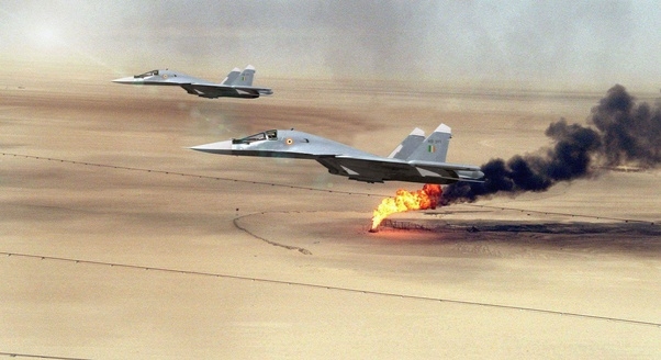 Hai máy bay chiến đấu của Nga đâm nhau