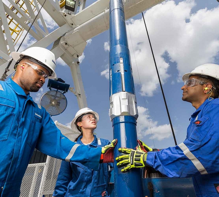 Schlumberger tiếp tục lỗ nhưng đã thấy ánh sáng cuối đường hầm