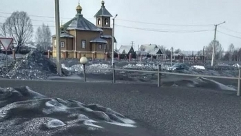 Nguyên nhân khiến "tuyết có màu đen" ở Siberia