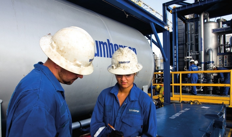 Ai Cập và Schlumberger số hoá dữ liệu dầu khí