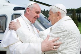 Tân Giáo hoàng thăm nguyên Giáo hoàng