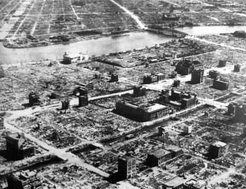 71 năm Mỹ ném bom Tokyo