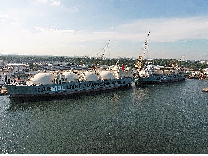 Singapore thử nghiệm tàu FSRU cung cấp LNG cho nhà máy điện nổi của Senegal