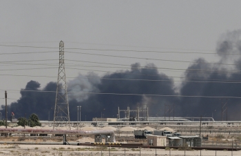 Cháy kho dầu ở Ả Rập Xê Út
