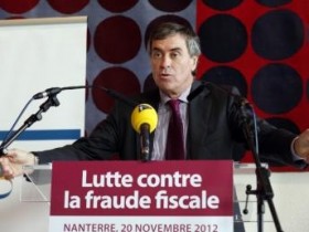 Phát giác thêm ý định rửa tiền của cựu Bộ trưởng Pháp