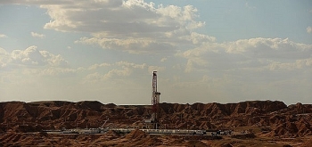 Iran đẩy mạnh khai thác các mỏ dầu chung với Iraq