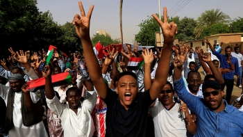 Nhìn lại phong trào lật đổ tổng thống ở Sudan