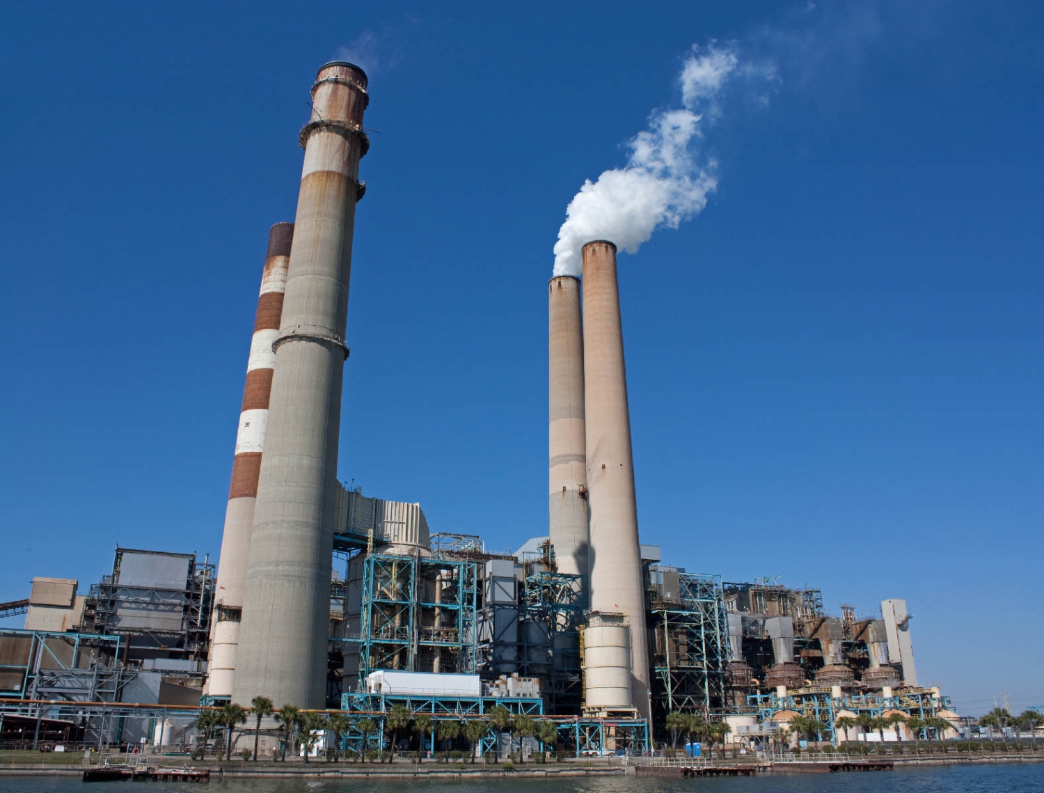Chile cấm xây mới nhà máy nhiệt điện than