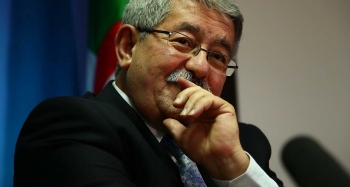 Cựu Thủ tướng Algeria ra tòa vì tội biển thủ công quỹ