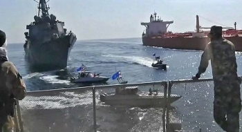 Iran bắt giữ tàu buôn lậu nhiên liệu ở vùng Vịnh