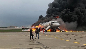 Cháy máy bay ở Moscow, 41 người chết